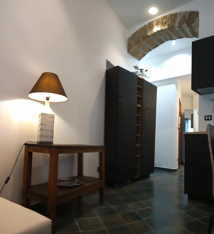 Locazione Breve In Pieno Centro "Blue House" Apartment Palermo Exterior photo