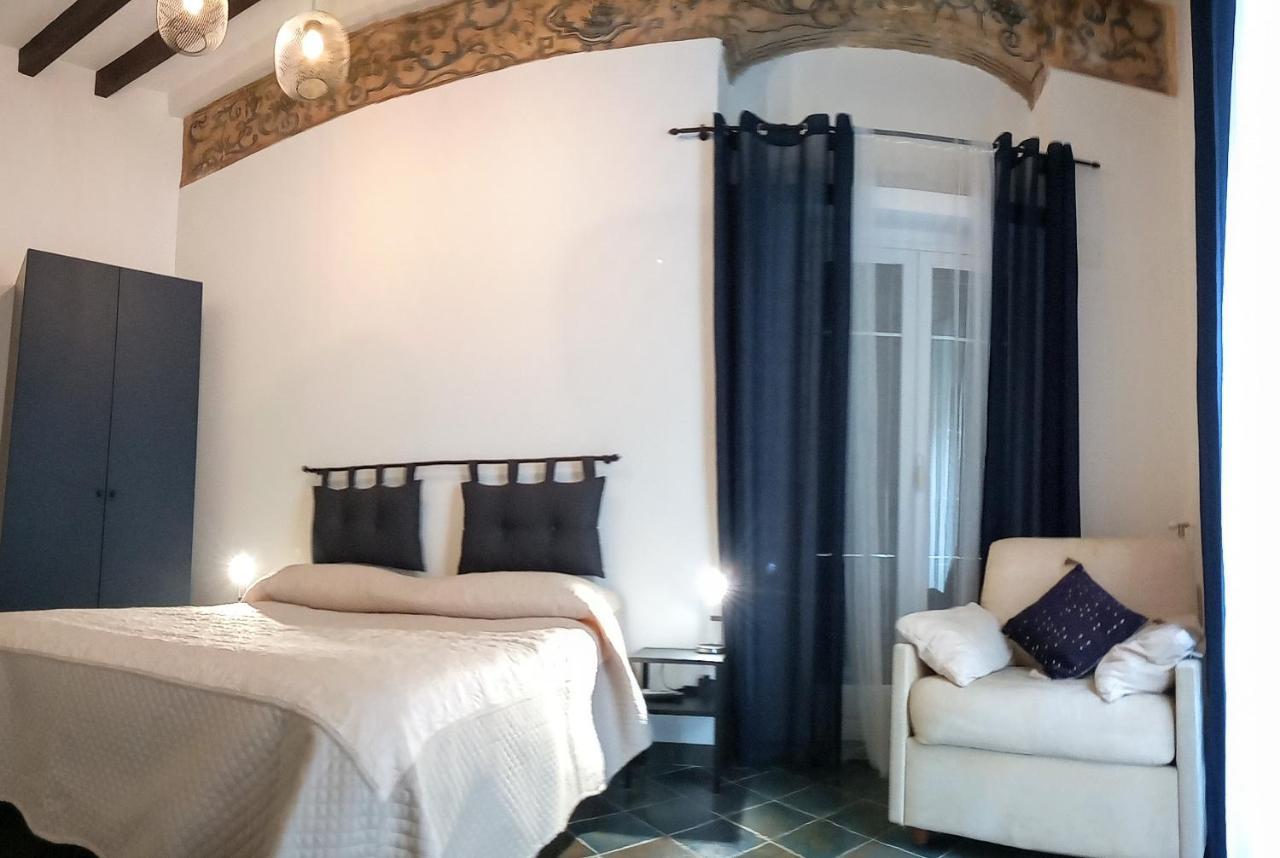 Locazione Breve In Pieno Centro "Blue House" Apartment Palermo Exterior photo